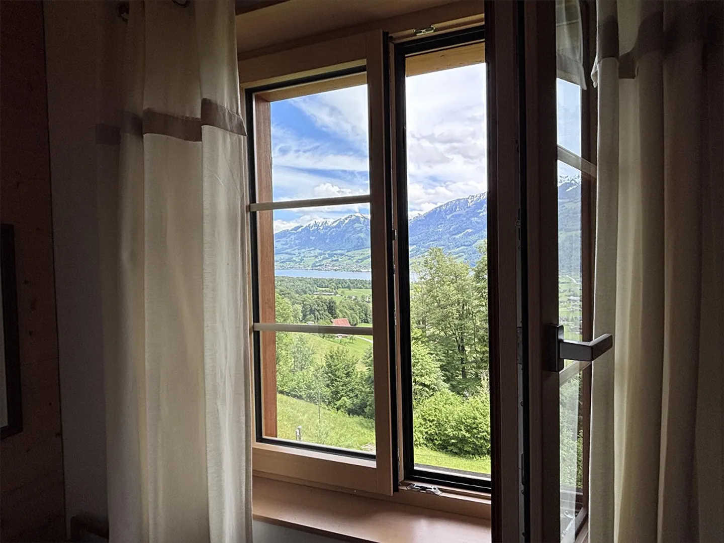 Charming 4.5-Room House with Scenic Views and Nature-Friendly Living - Photo 17 of 23