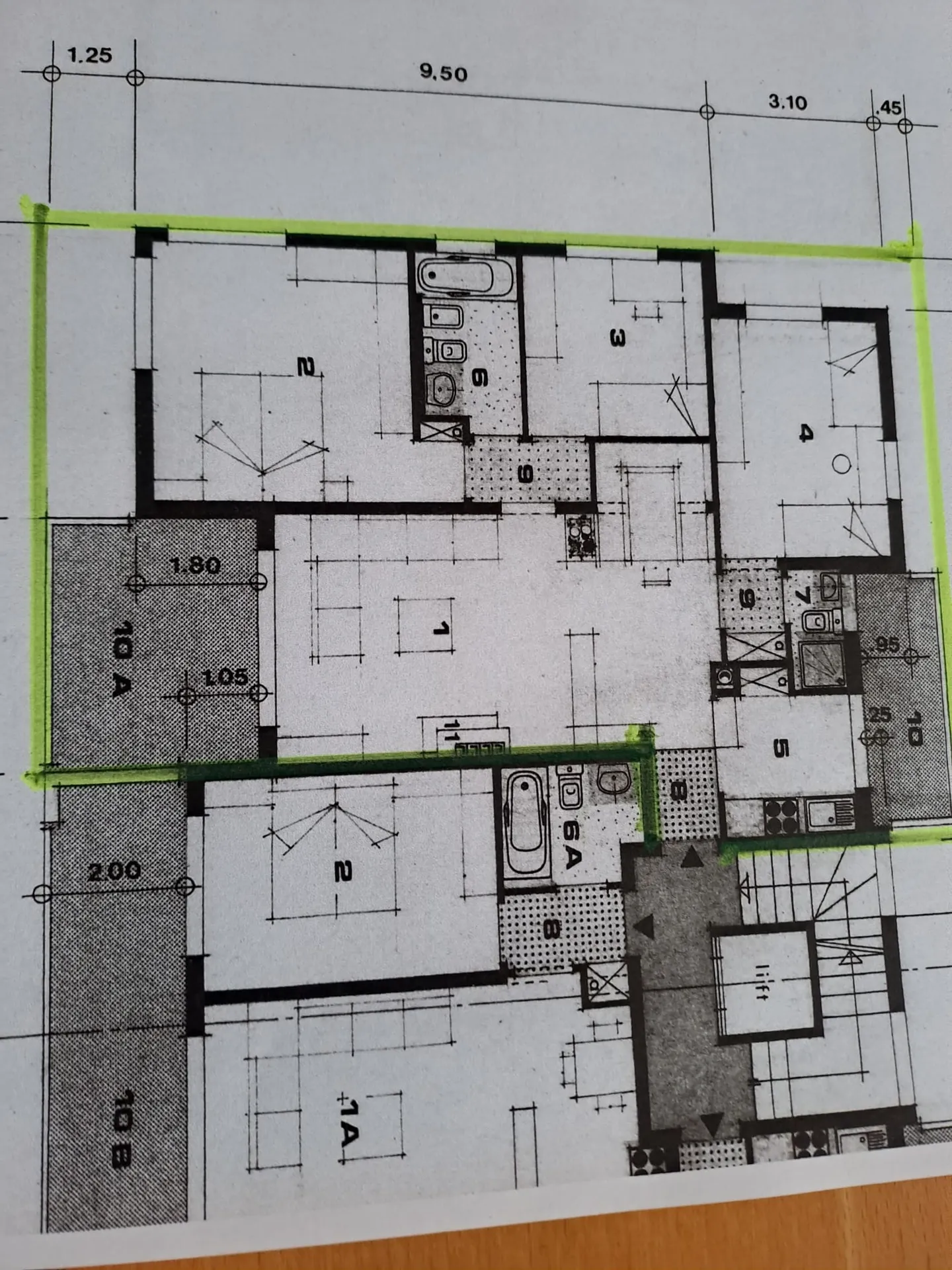 Attic apartment with 4.5 rooms and lake view in Caslano - Photo 12 of 12