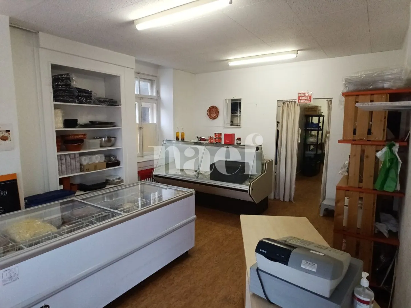 Commerce - Photo 2 of 5