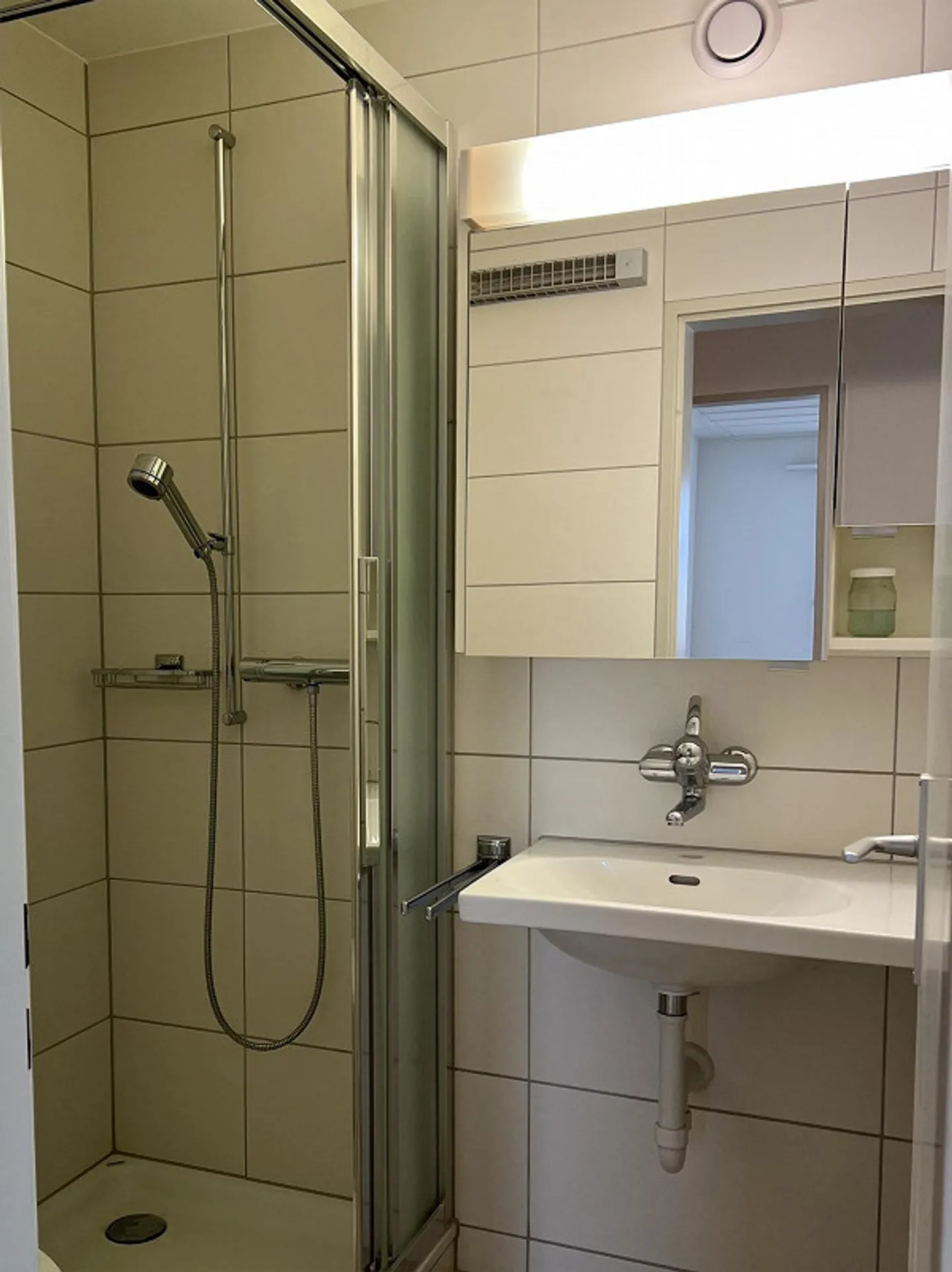 Helle Wohnung mit traumhaftem Ausblick - Foto 8 von 12