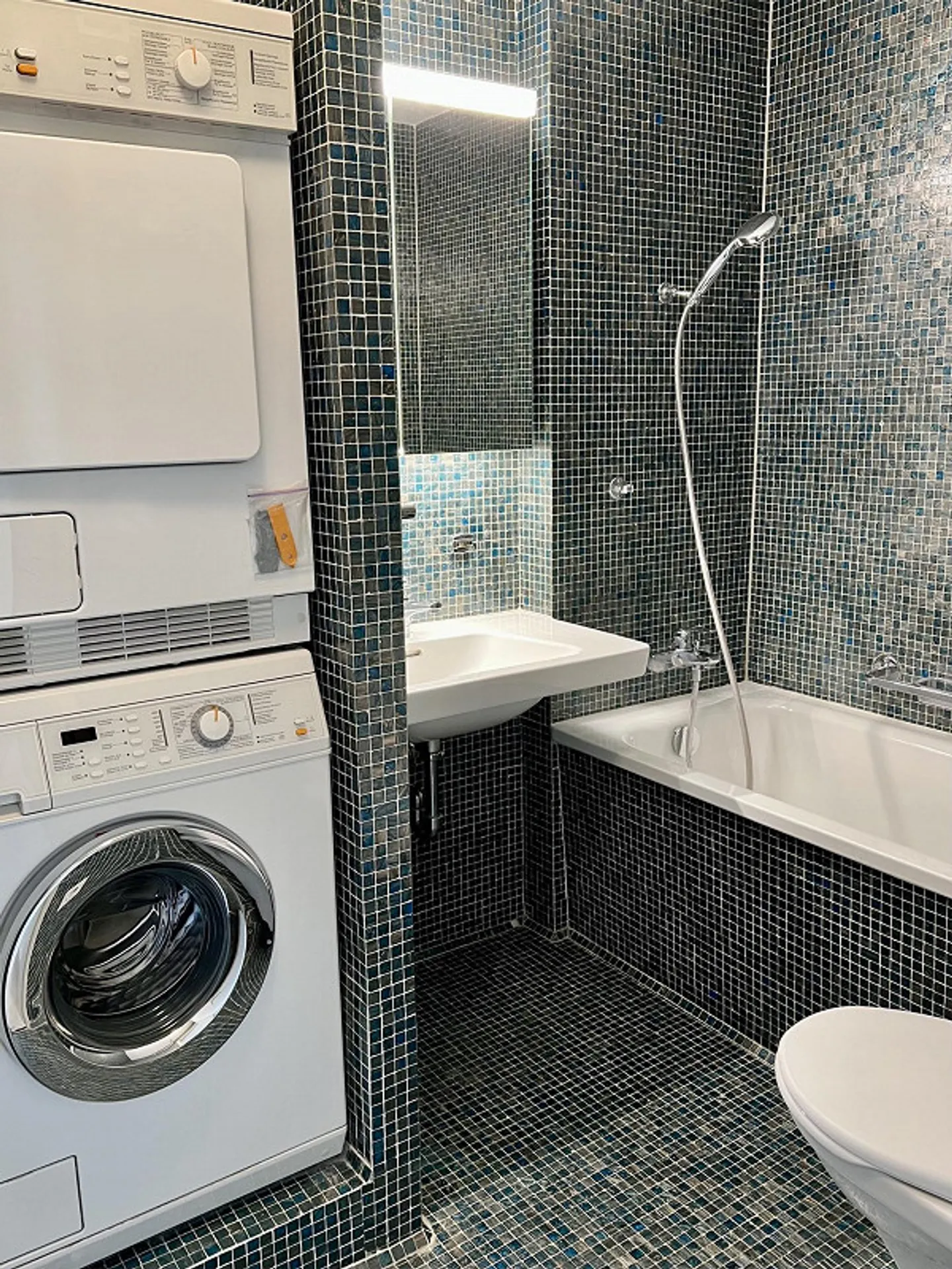 Helle Wohnung mit traumhaftem Ausblick - Foto 9 von 12