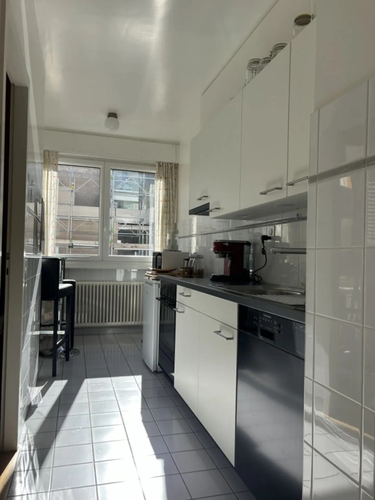 Spacious 3-Room Apartment - Photo 4 of 12
