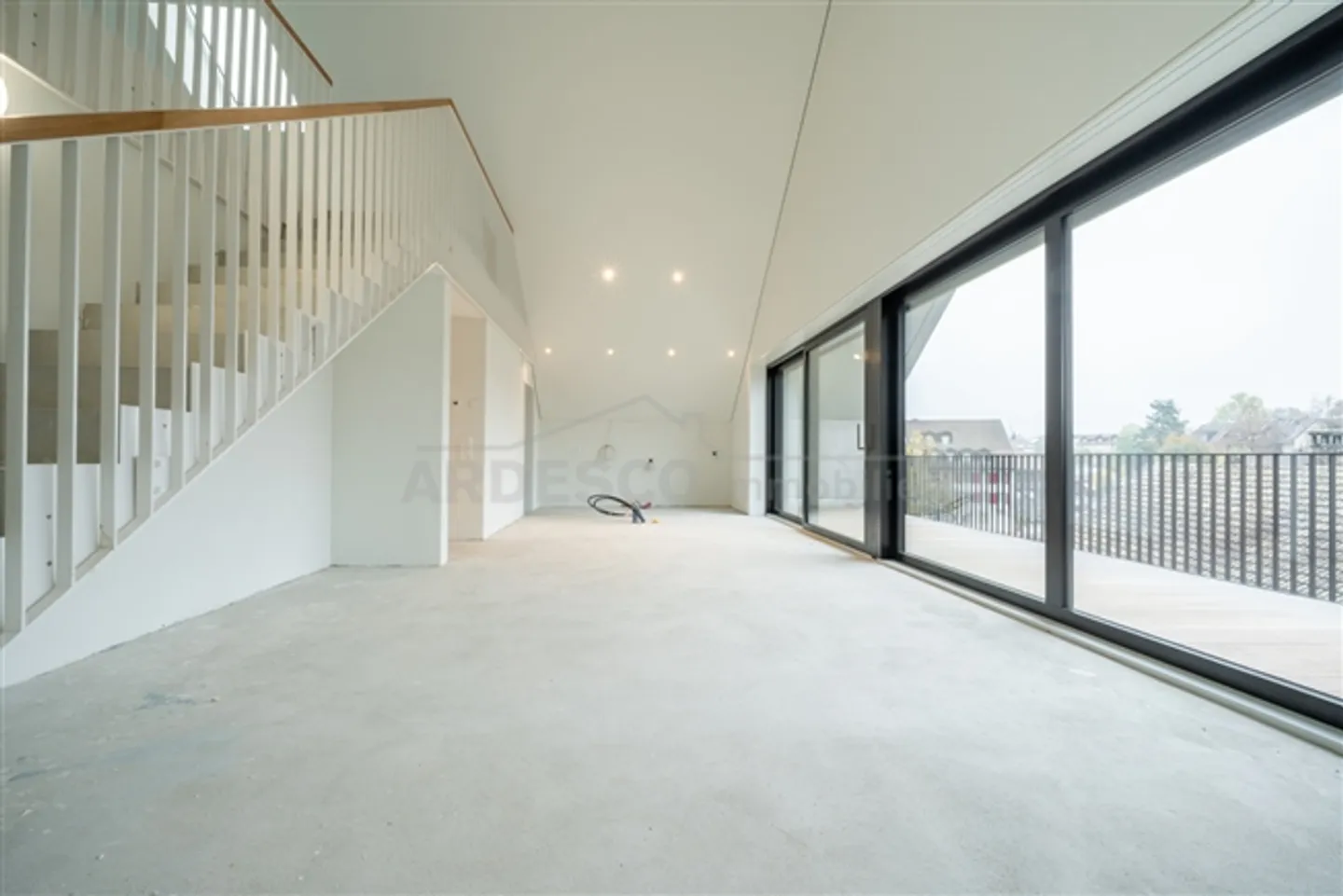 Gallery Living Dream! - Photo 2 of 5