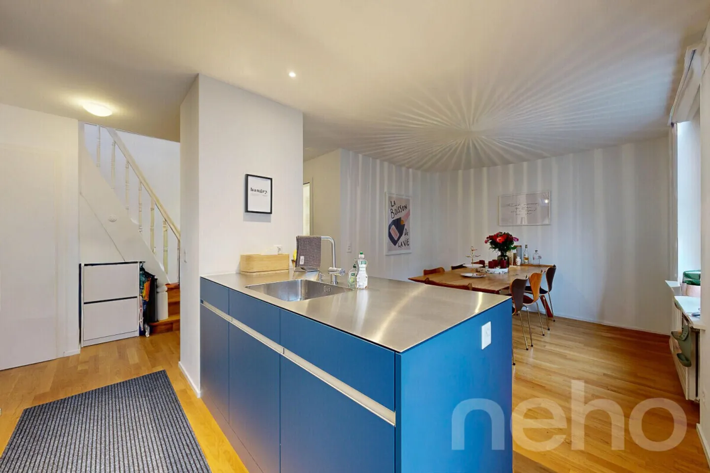 Casa a schiera ristrutturata con stile e ampliamento moderno - Foto 7 di 12