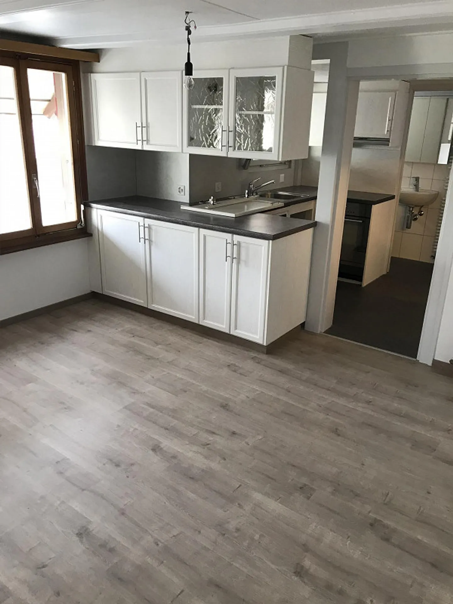 Charmante 4.5 Zimmer Wohnung - Foto 2 von 12