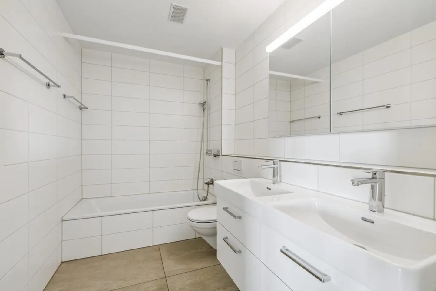 Appartement lumineux de 4,5 pièces avec vue sur le Birstal - Photo 7 sur 11