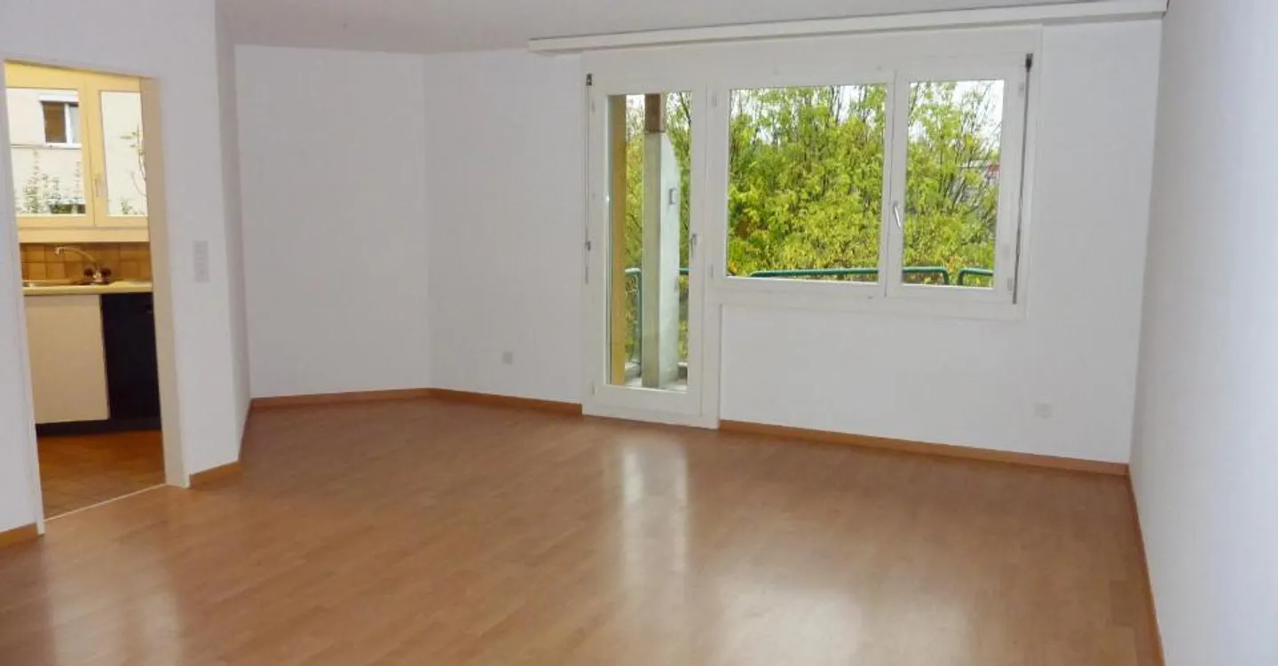 Gemütliche 4-Zimmerwohnung in Kloten - Foto 2 von 8