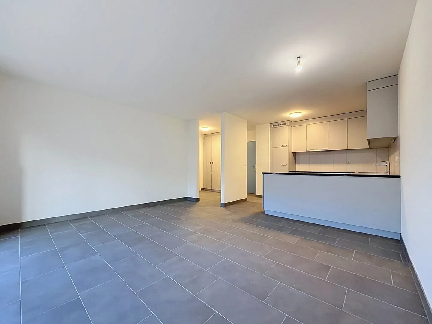 Charmante 2½-Zimmer-Wohnung komplett renoviert! - Foto 5 von 8
