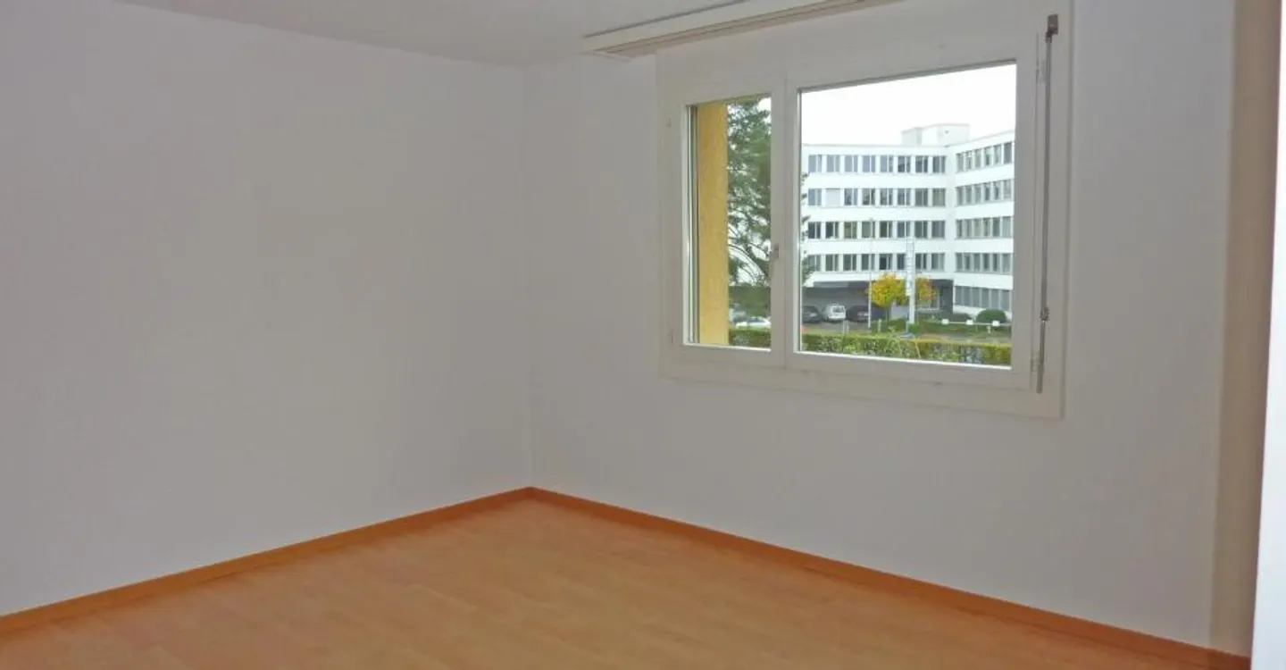Gemütliche 4-Zimmerwohnung in Kloten - Foto 6 von 8