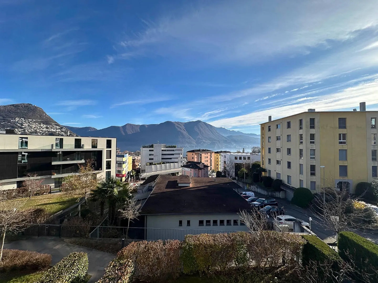 High-End Residence - Photo 6 of 13