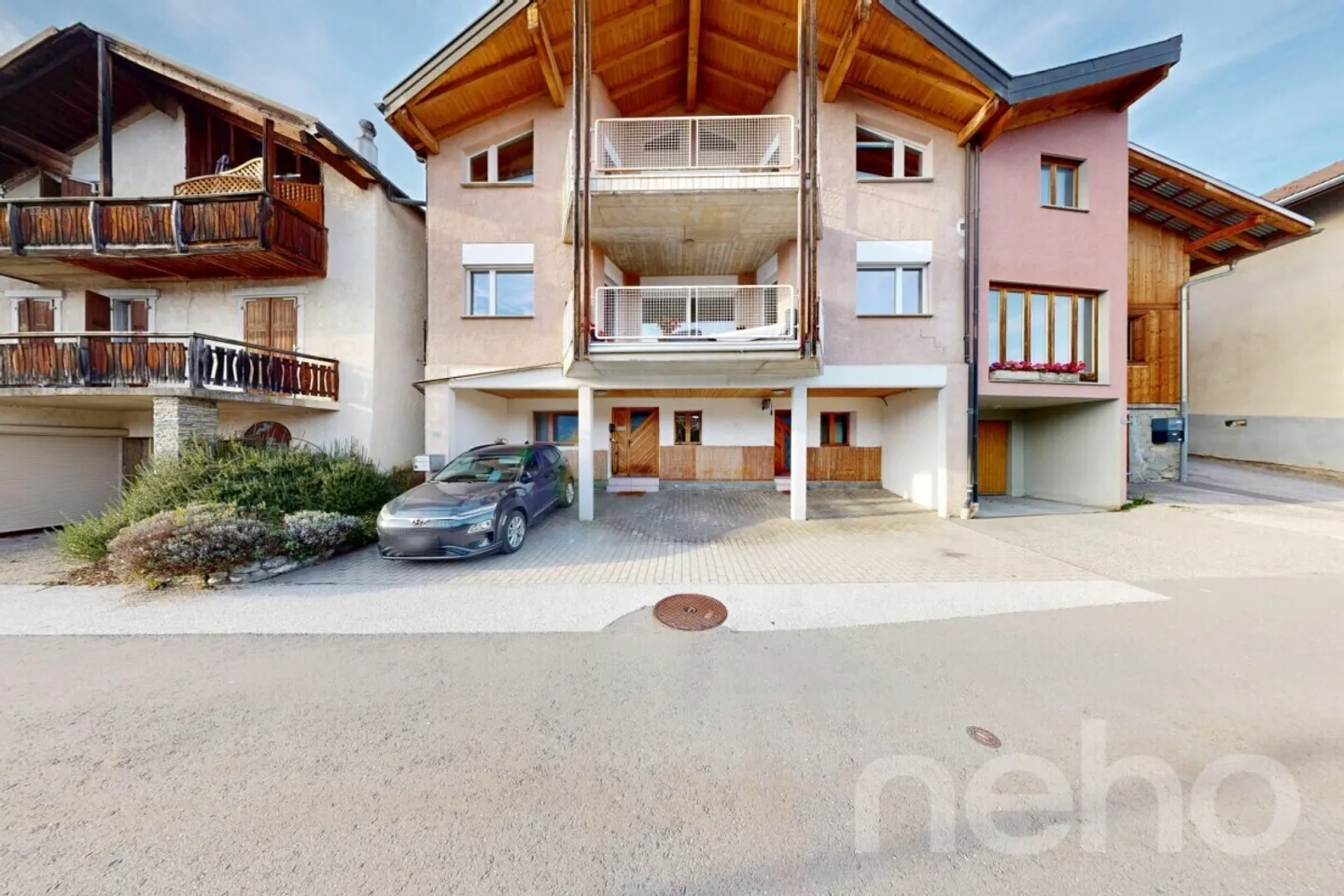 Semi-Detached House in Savièse with Panoramic View and Adjoining Studio - Photo 1 of 12