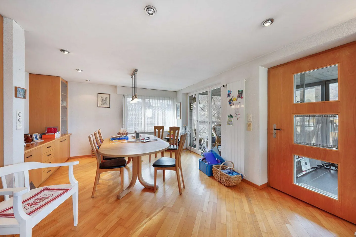 Residential and commercial building - Photo 6 of 13