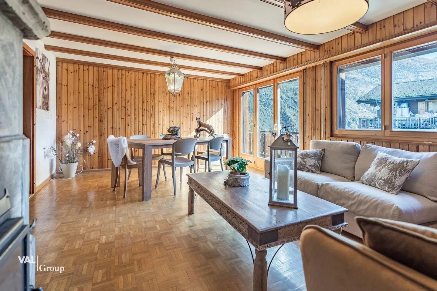 Authenticité et douceur de vivre au coeur d'Euseigne pour cet appartement 6.5 pièces - Photo 1 sur 13