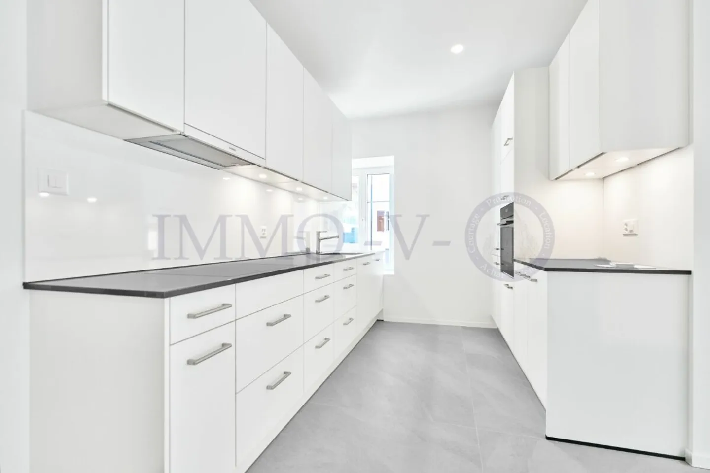 Renovierte Immobilie mit idealer Lage - Foto 3 von 9