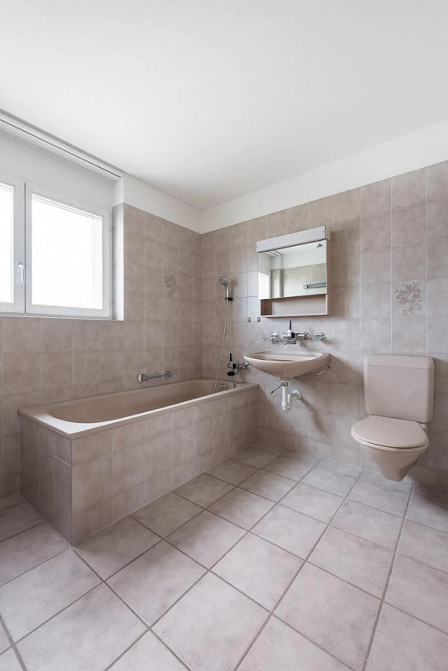 Appartamento adatto alle famiglie - 1 mese di affitto gratuito! - Foto 7 di 9