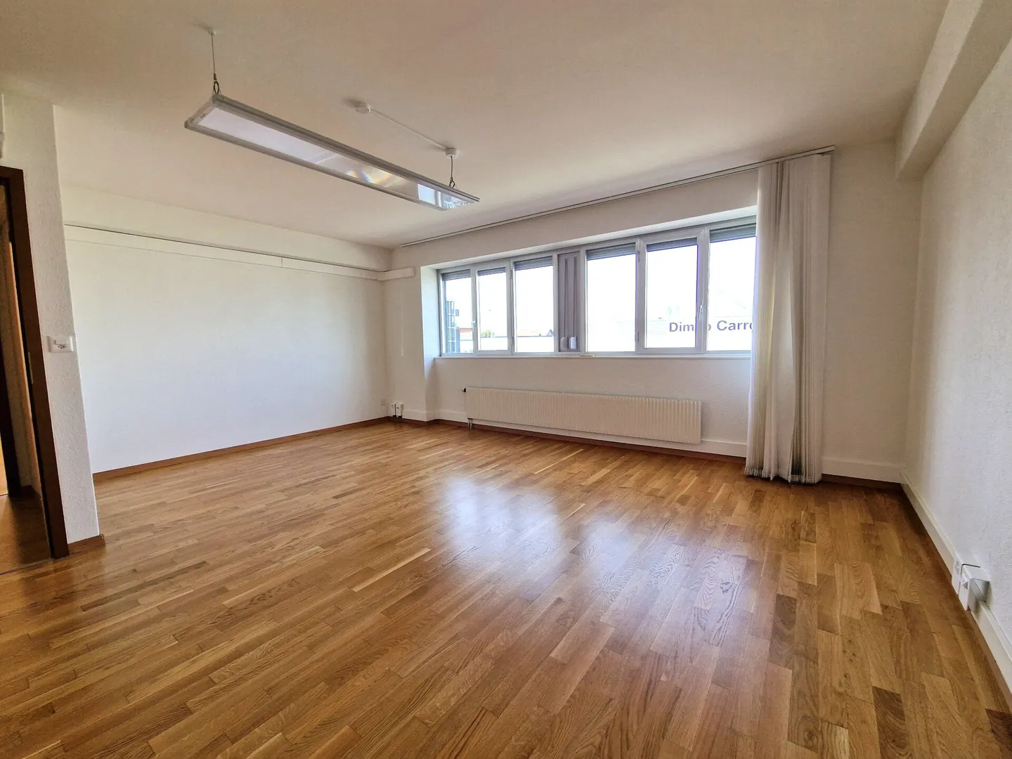 Appartement spacieux en zone industrielle - Photo 7 sur 12