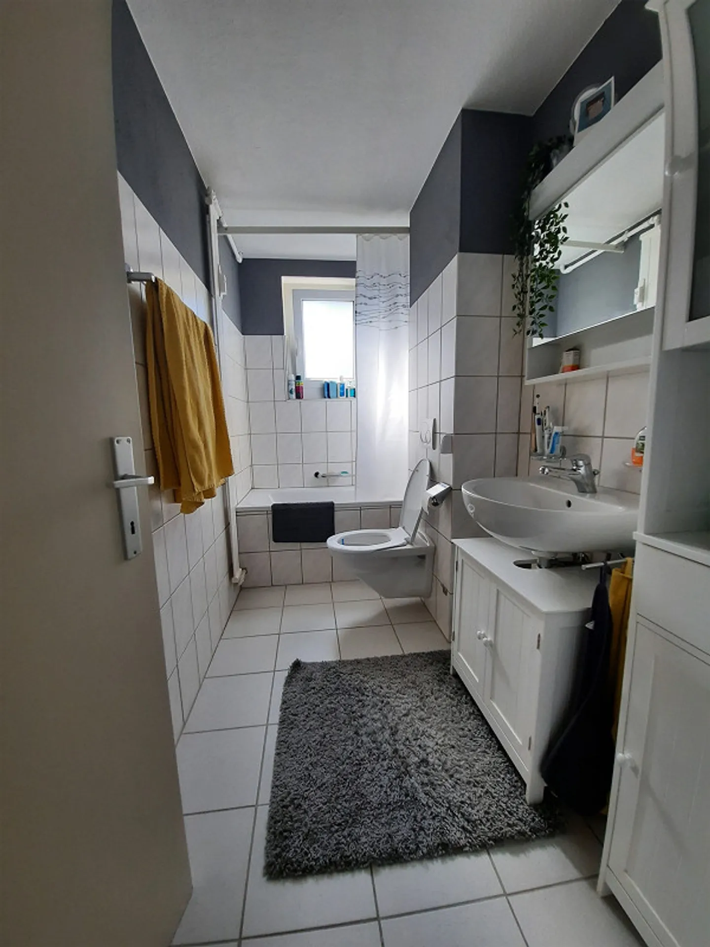 3 Room Apartment - Photo 3 of 7