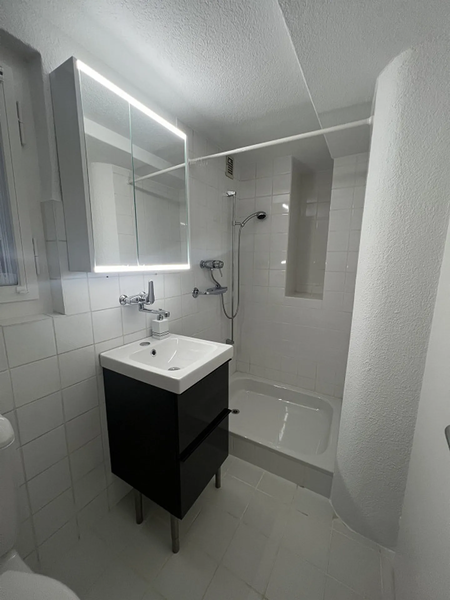 Renovated studio with parking in the green - Photo 5 of 5