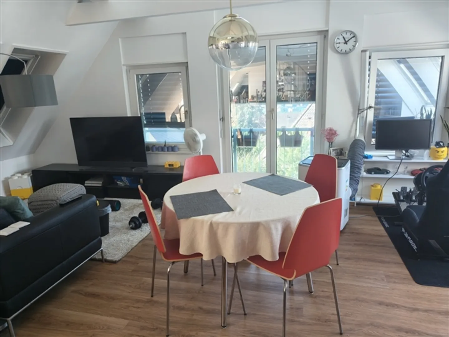 «2 ZI-WOHNUNG IN ZÜRICH - KREIS 10 HÖNGG, MÖBLIERT, TEMPORÄR» - Foto 2 von 7