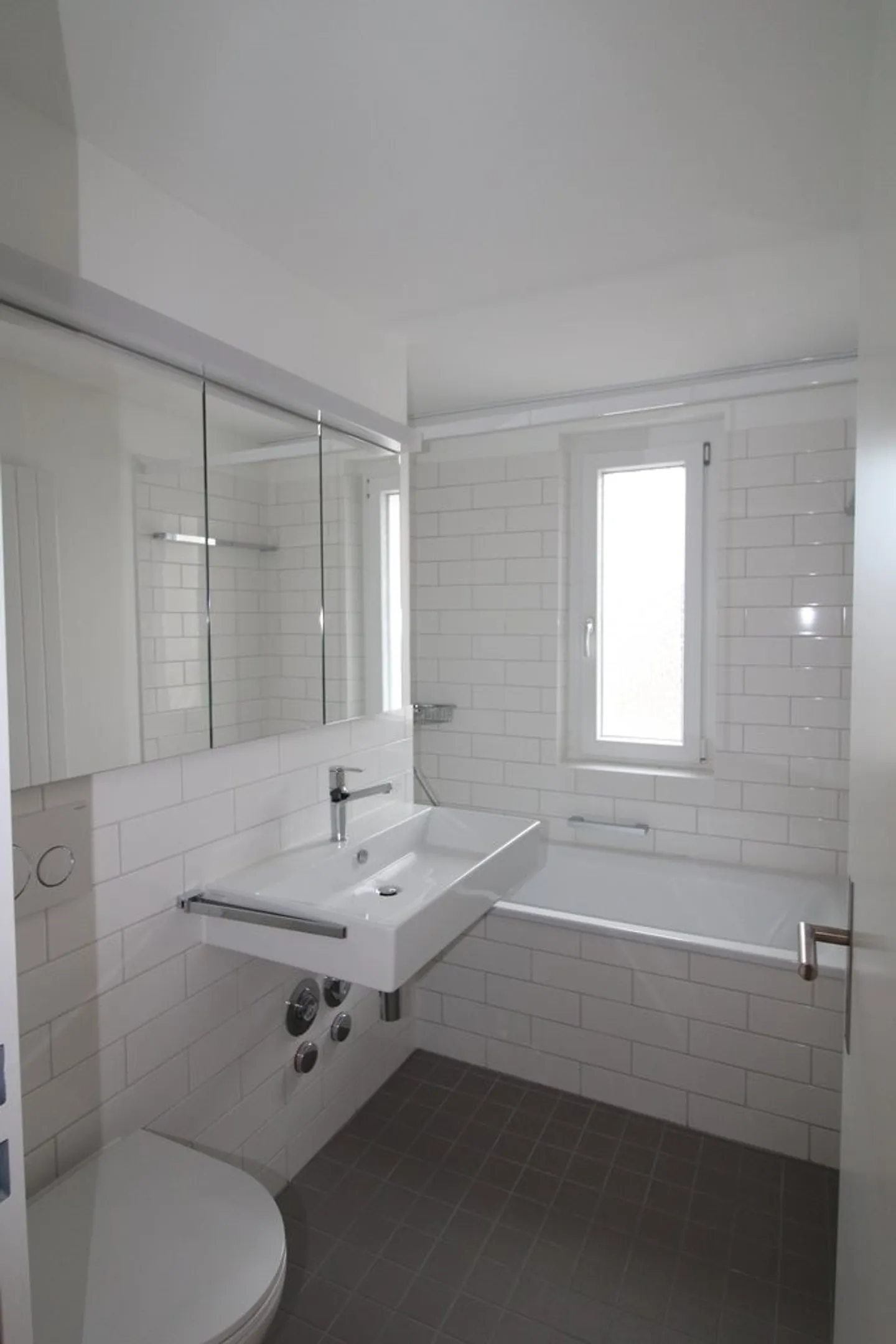 Belle appartement rénové de 4.5 pièces - Photo 4 sur 10