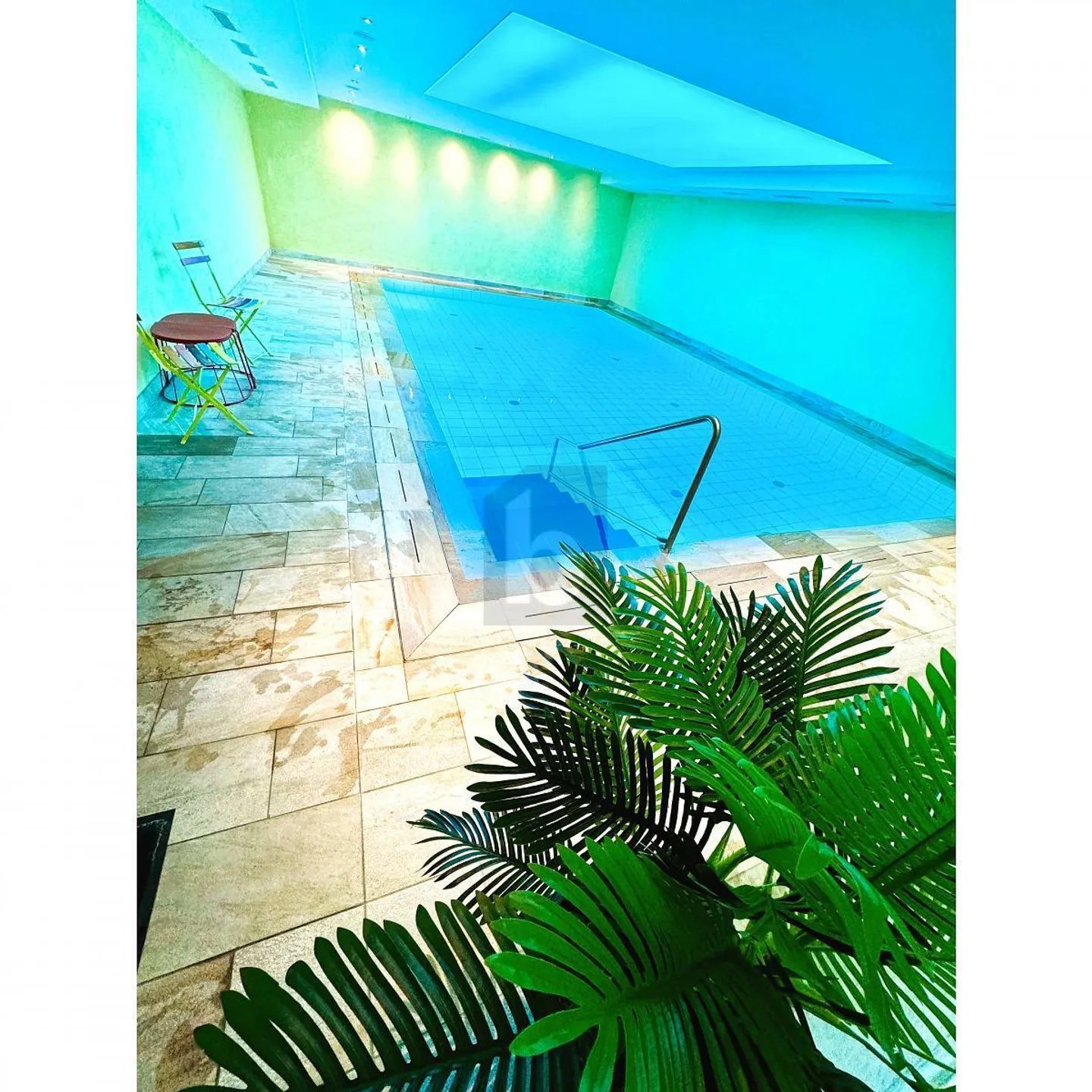 Di alta qualità con piscina interna e vista sul verde - Foto 1 di 6