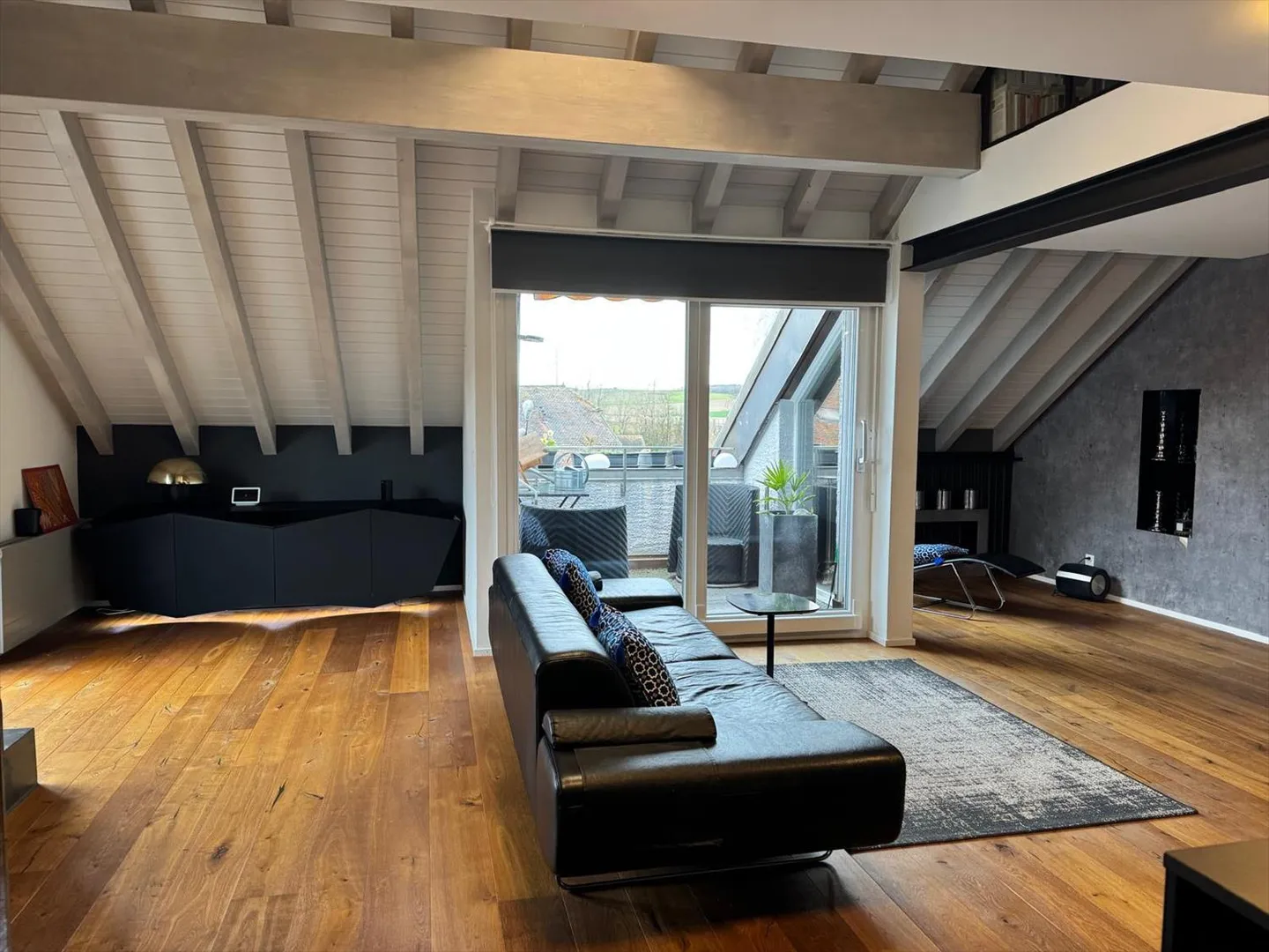 Magnifico appartamento di 165 m2 COMPLETAMENTE RISTRUTTURATO - Foto 1 di 7