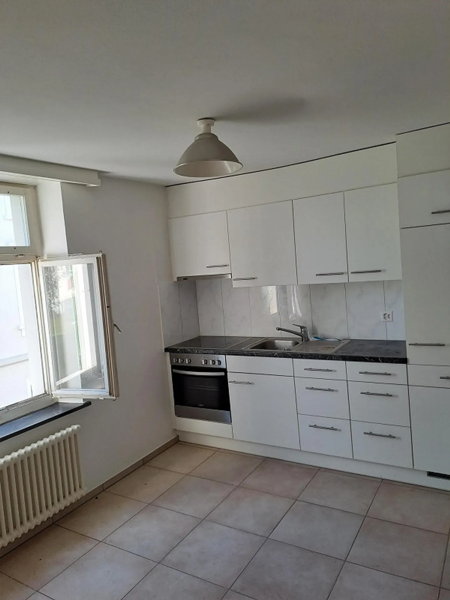 Ampio appartamento 1,5 locali, ristrutturato - Foto 3 di 7