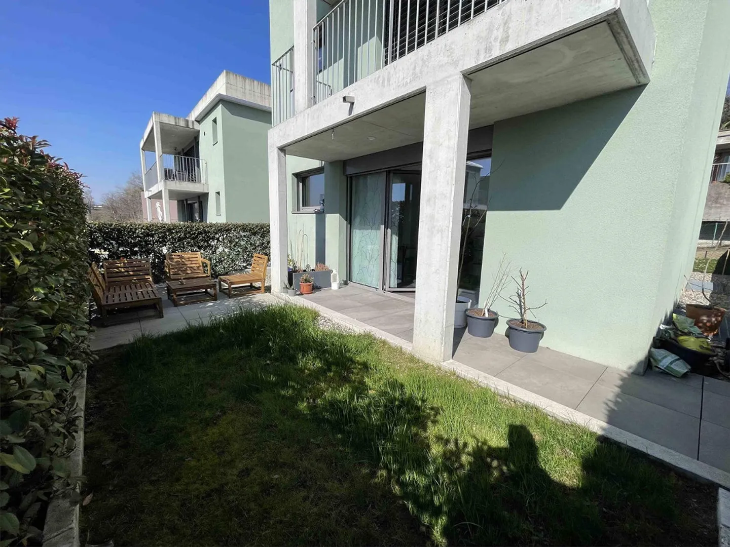 APPARTEMENT 3,5 INTÉRESSANT AVEC JARDINET ET DEUX PARKINGS - Photo 9 sur 11