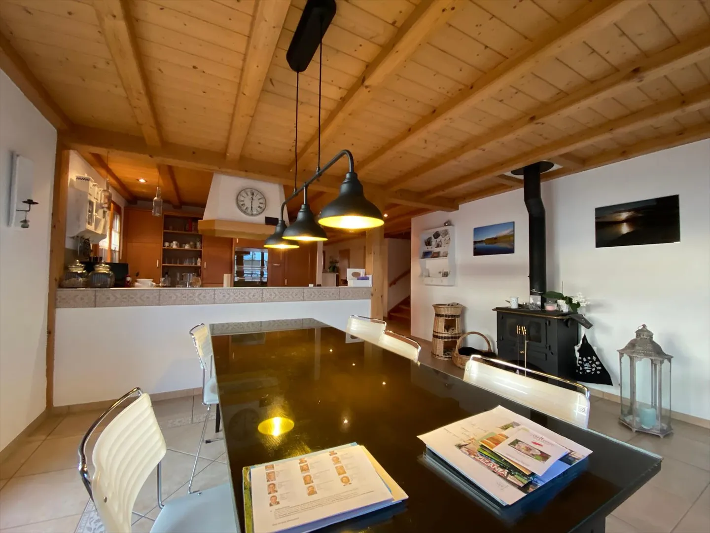 Ampio appartamento duplex di 5,5 locali a Uttigen, Canton BE - Foto 4 di 9