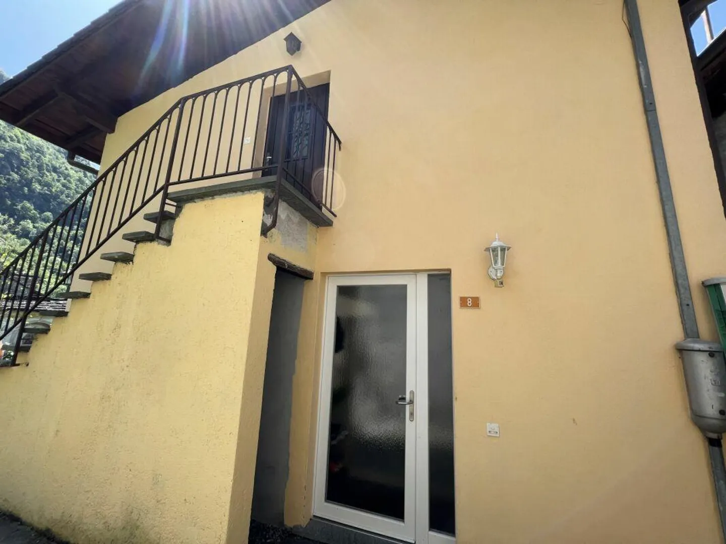 Complesso plurifamiliare con casa 5.5 locali + appartamento di 3.5 ... - Foto 17 di 30