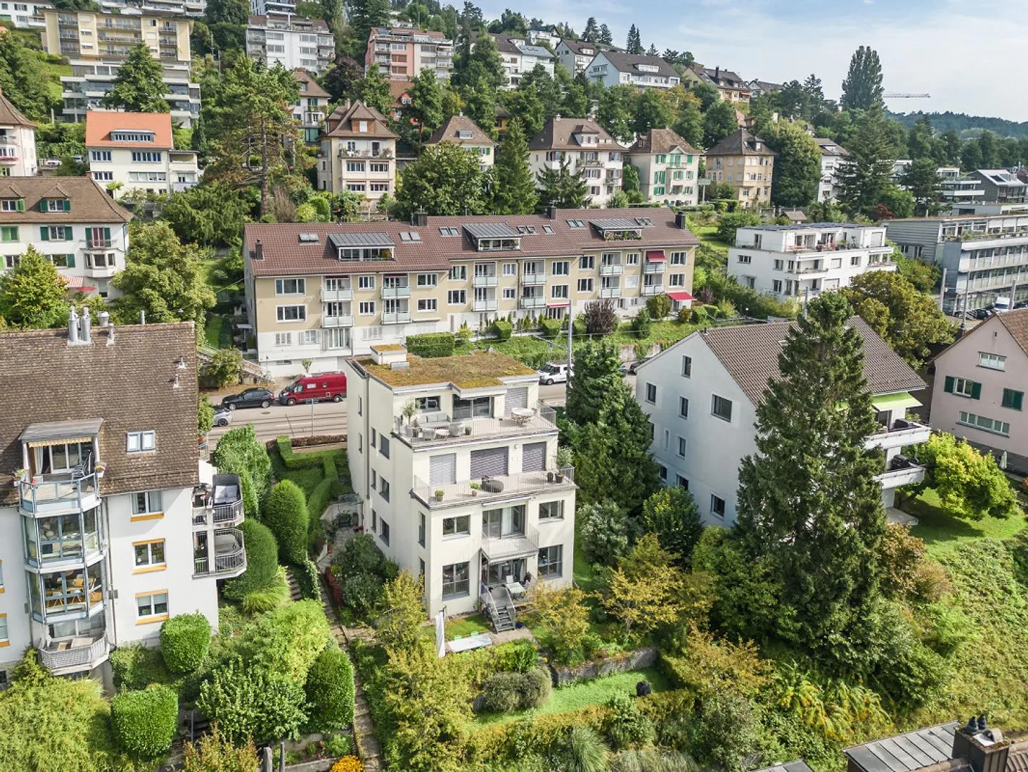 Belle vedute nel cuore di Zurigo-Höngg - Foto 2 di 10