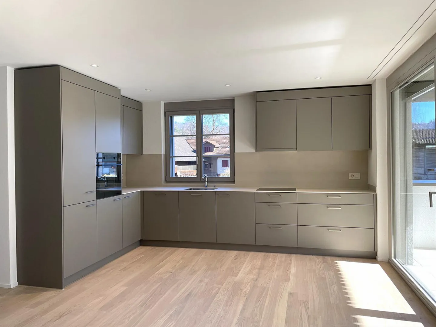 Prima locazione - Appartamenti moderni in affitto a Oberhofen ZH! - Foto 3 di 8