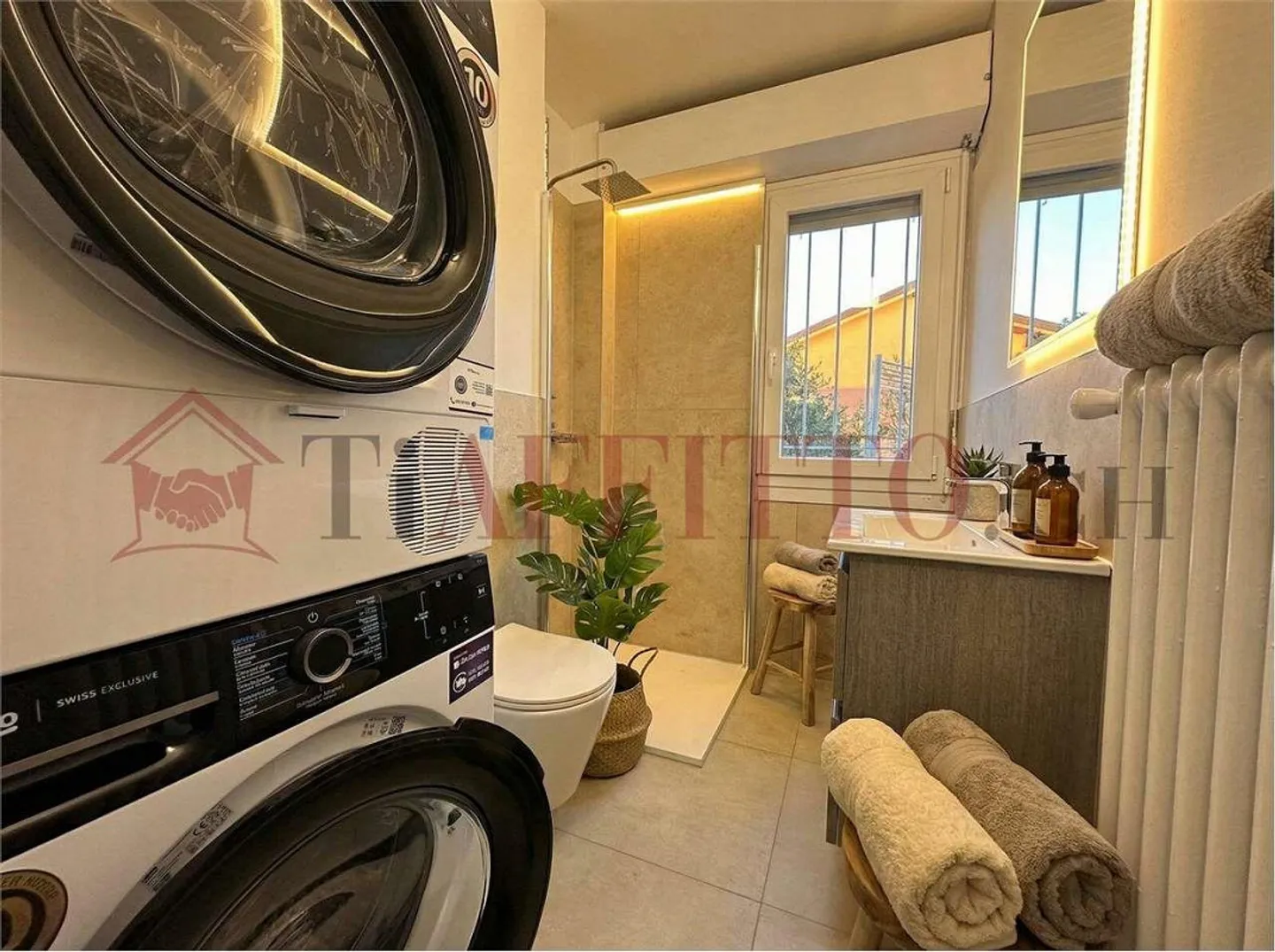 Appartement 2,5 pièces meublé et rénové avec buanderie privée - Photo 5 sur 6