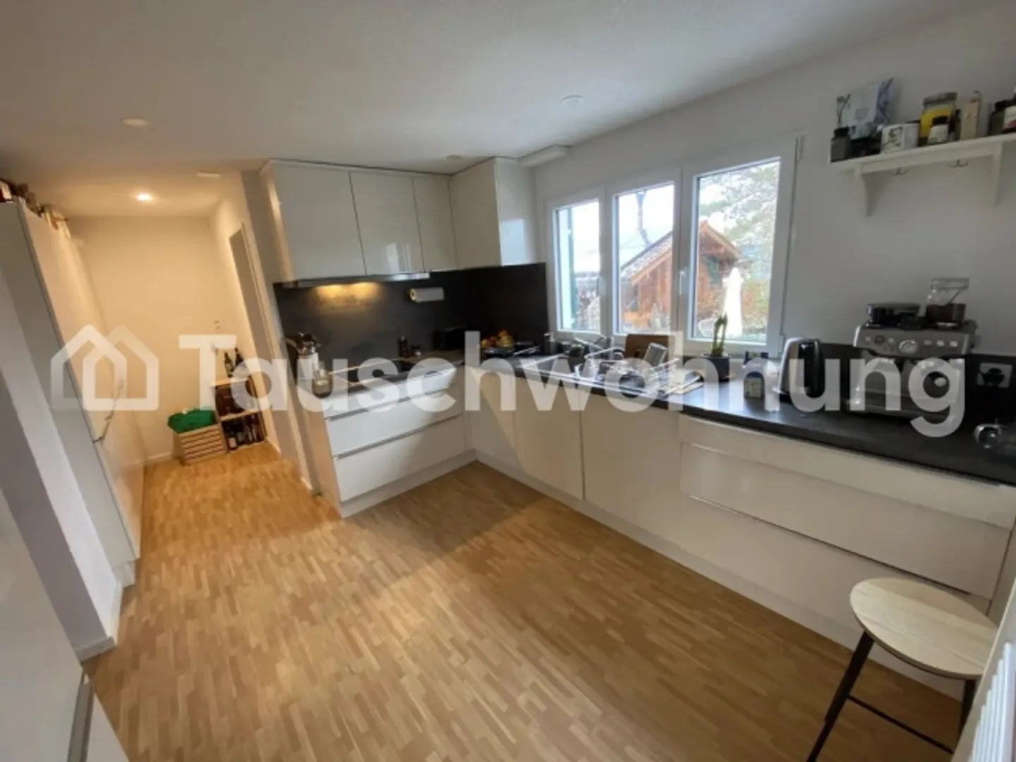 Belle appartement de 4,5 pièces avec jardin privé et cheminée - Photo 4 sur 9