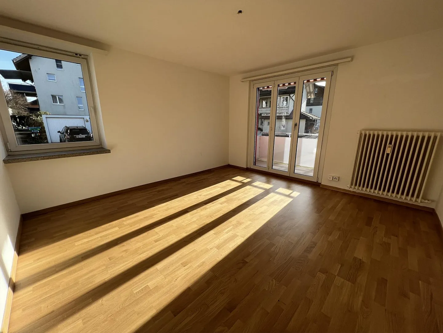 Luminoso appartamento di 4 stanze con balcone a Worb - Foto 1 di 12