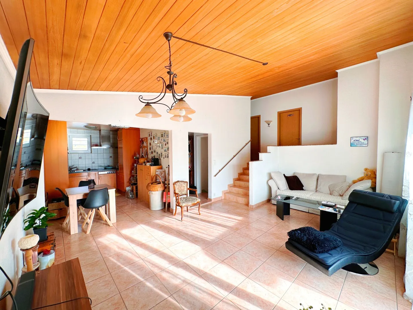 Detached single-family house with unobstructed panoramic view - Photo 7 of 13