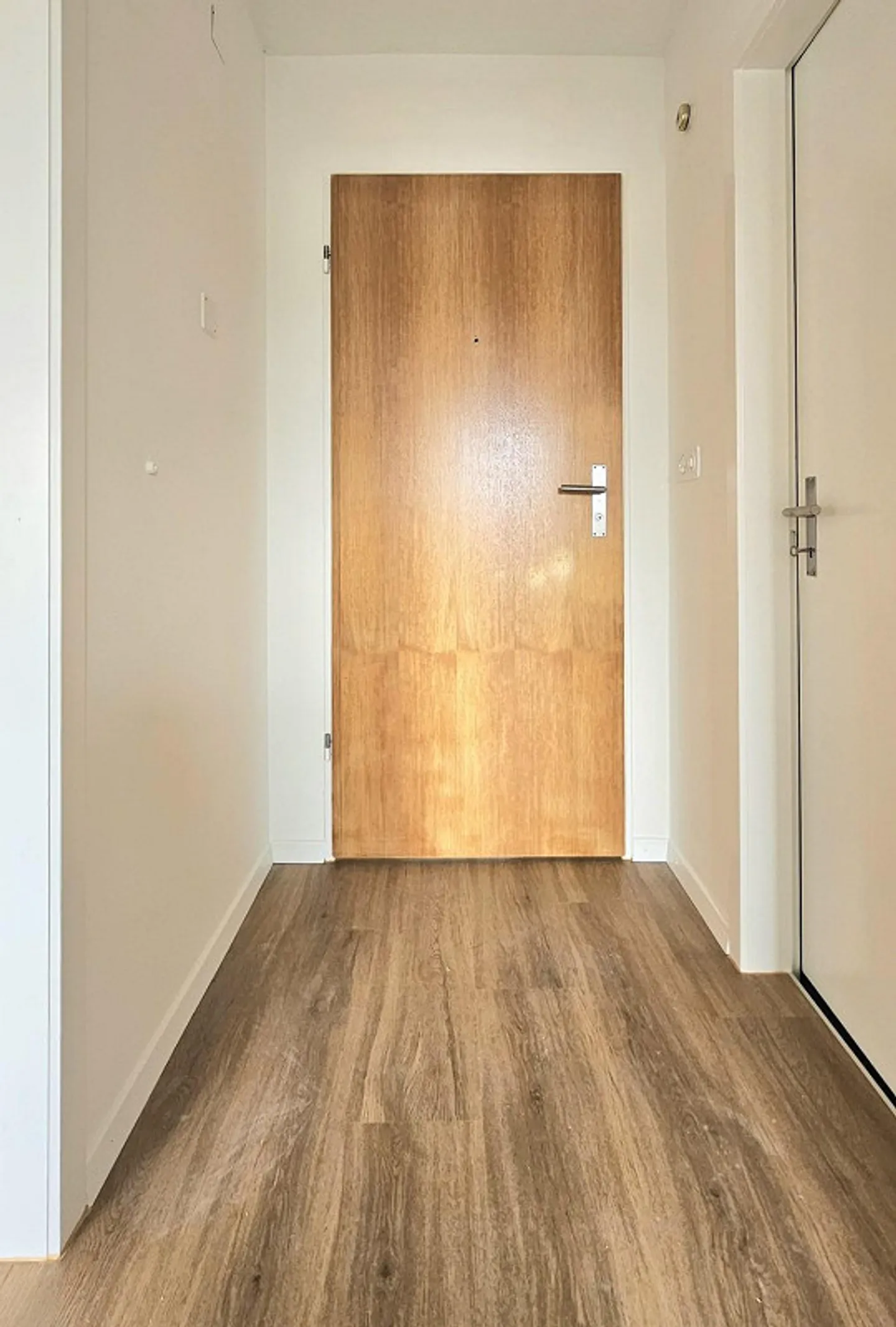 Appartement ensoleillé avec réduit - Photo 9 sur 13