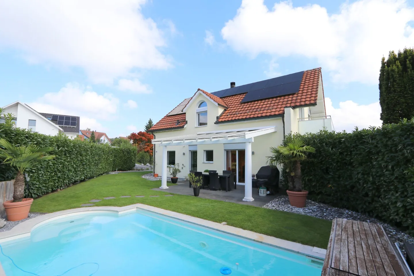 Casa bifamiliare di 6.5 locali - Foto 1 di 13