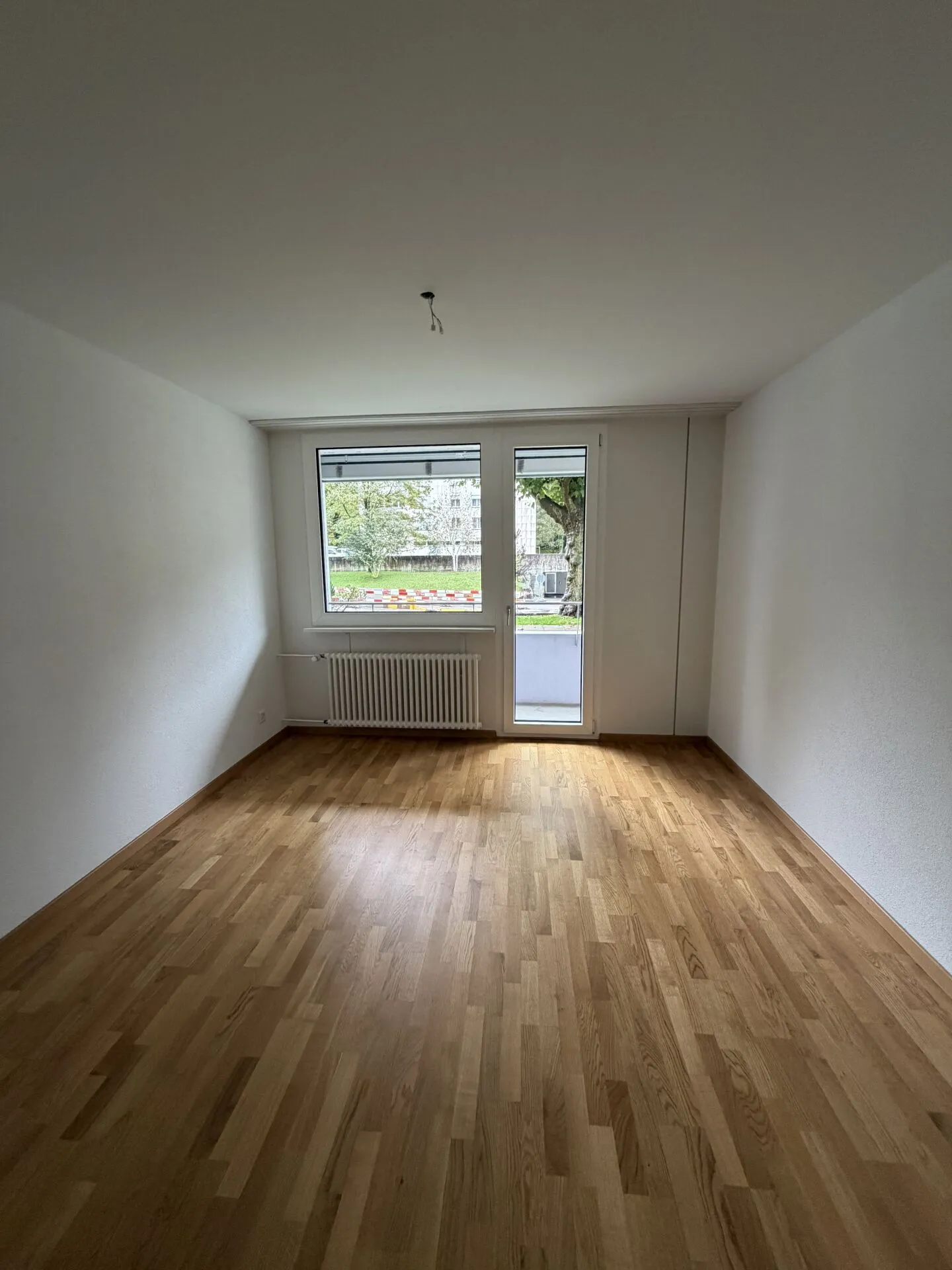 Appartamento luminoso con vista sul verde e grande balcone - Foto 5 di 7