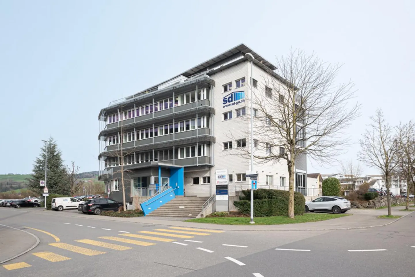 Lichtdurchflutete Bürofläche direkt beim Autobahnzubringer - Foto 1 von 6