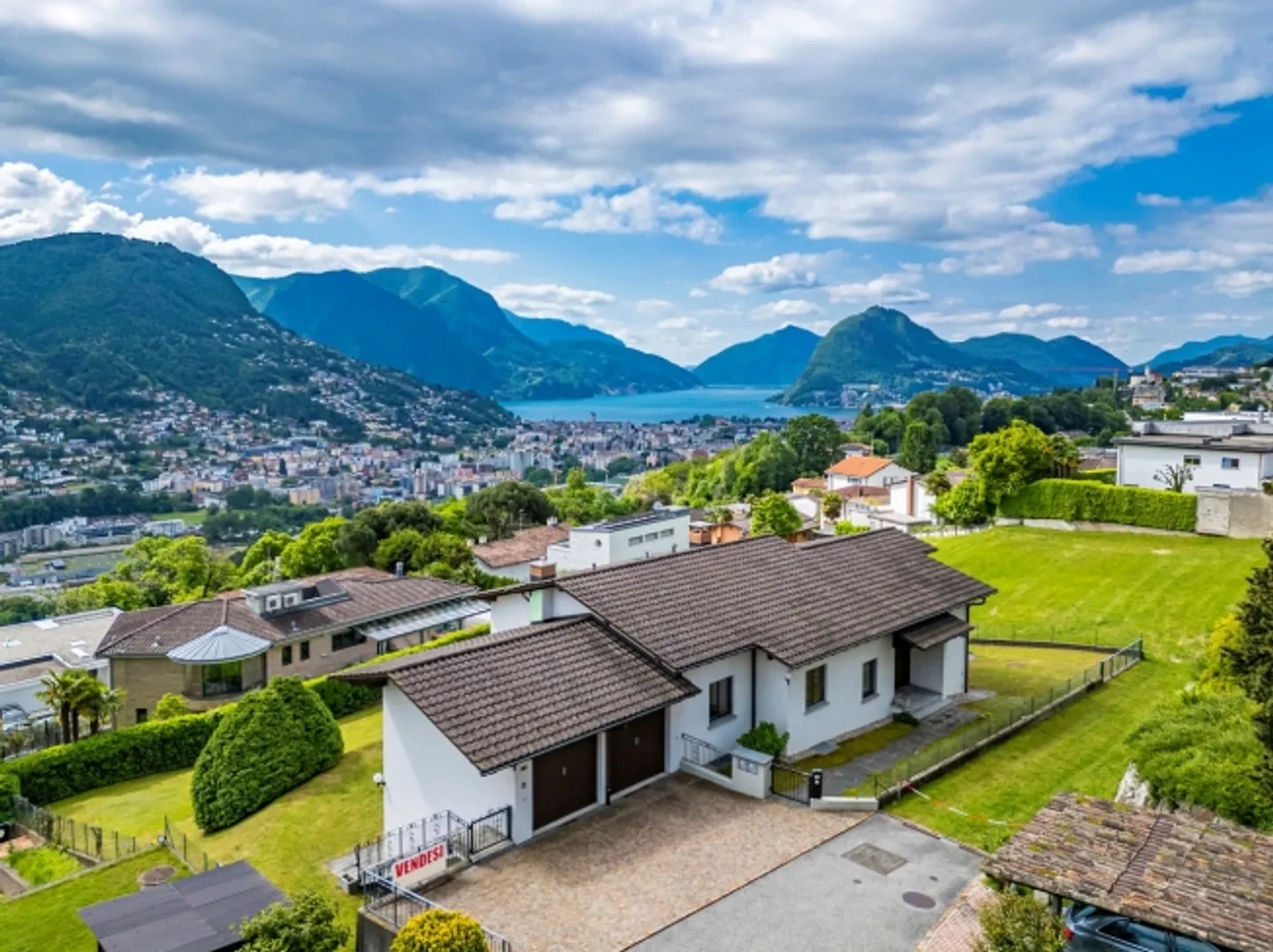 Semi-Detached House with Large Building Plot - Photo 2 of 19