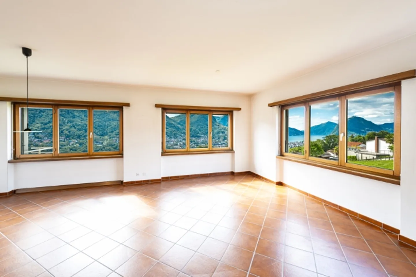 Semi-Detached House with Large Building Plot - Photo 8 of 19