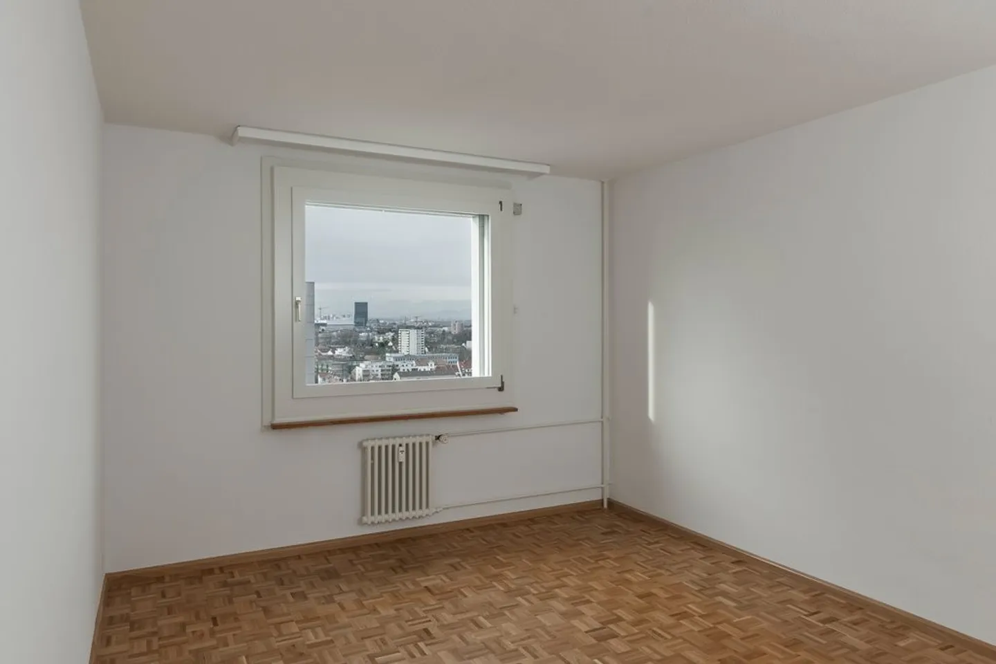 Vue panoramique magnifique sur Birsfelden recherchée - Photo 6 sur 9