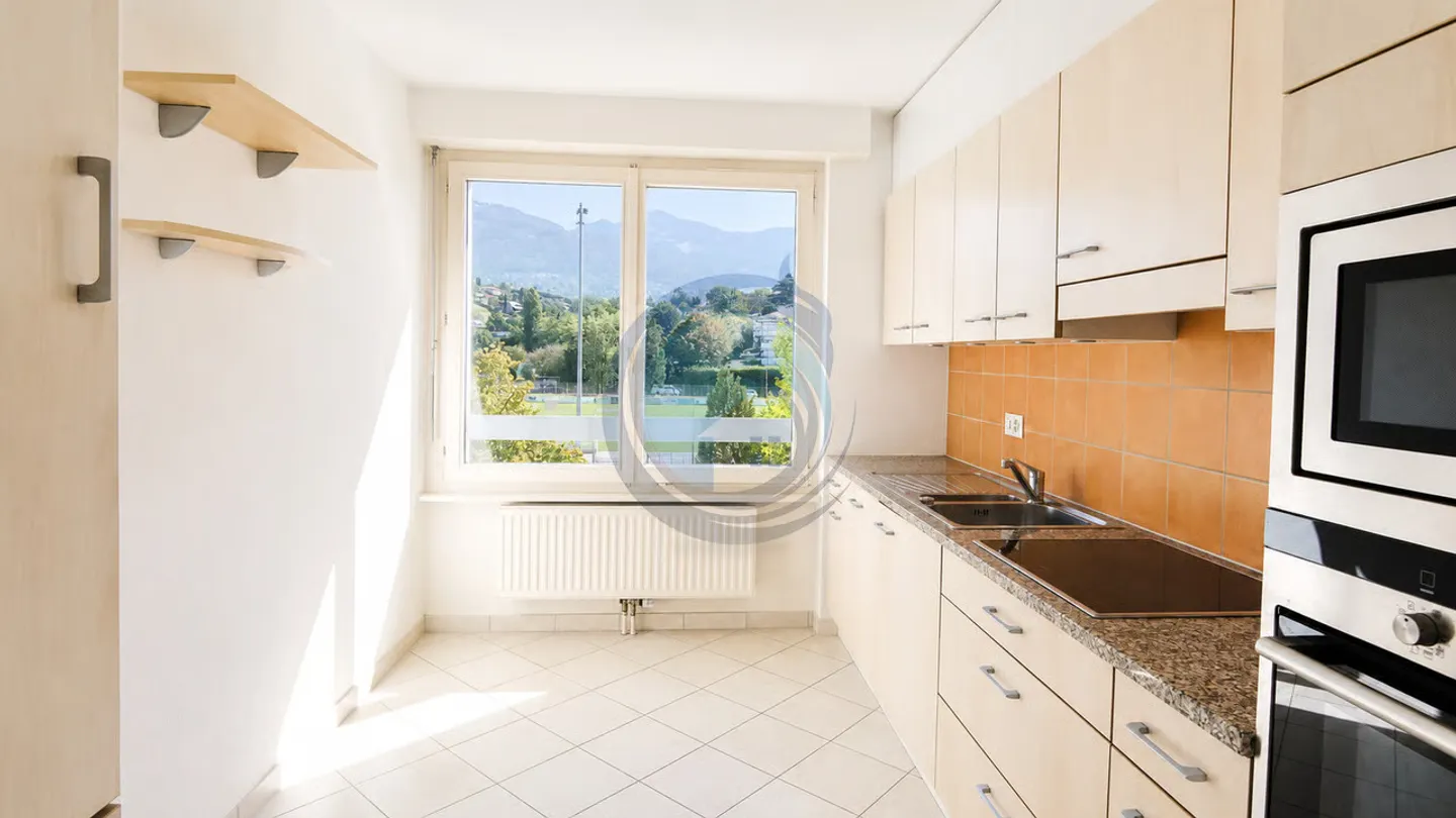 BEAUTIFUL 4.5 ROOM CORNER APARTMENT WITH BALCONY - Photo 10 of 12