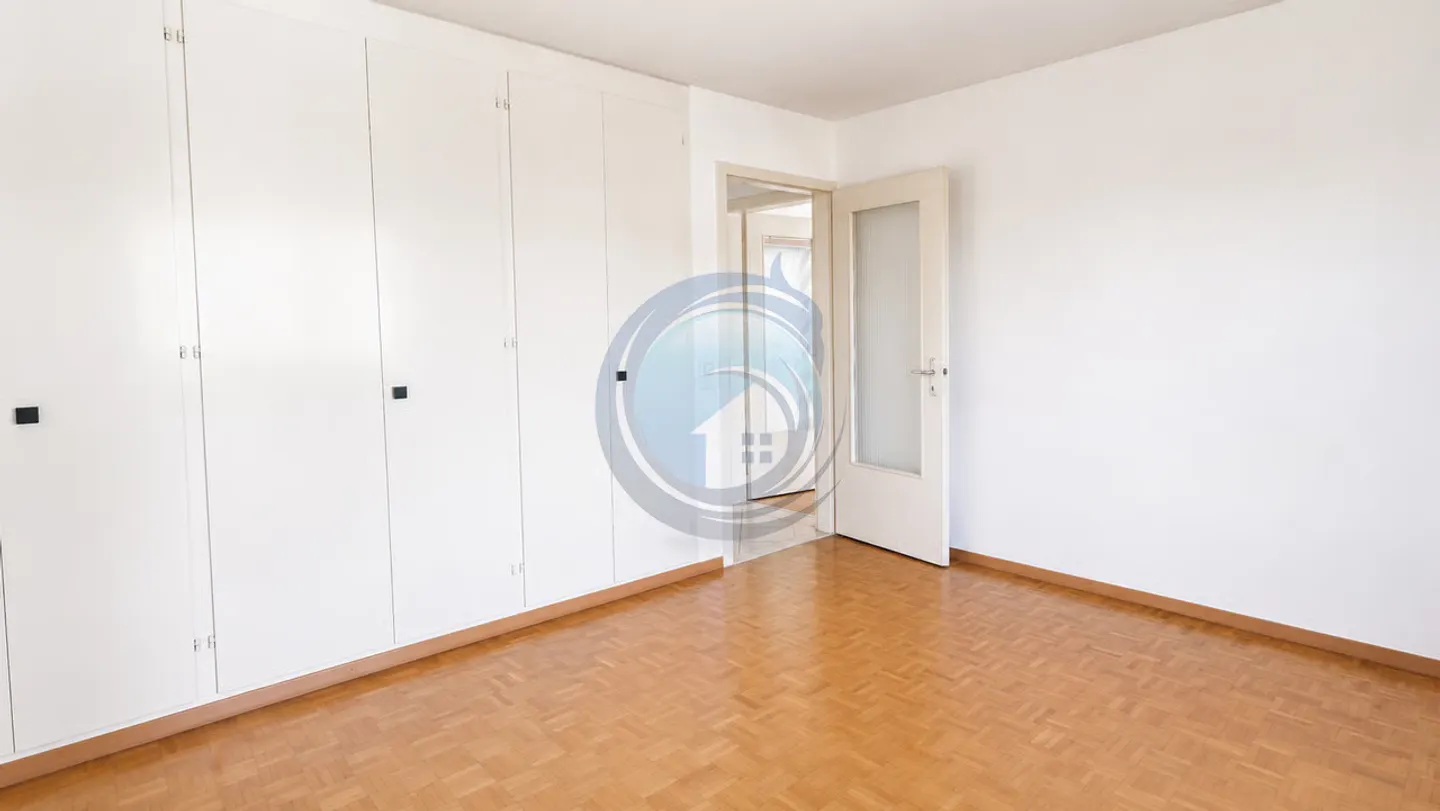 BEAUTIFUL 4.5 ROOM CORNER APARTMENT WITH BALCONY - Photo 7 of 12