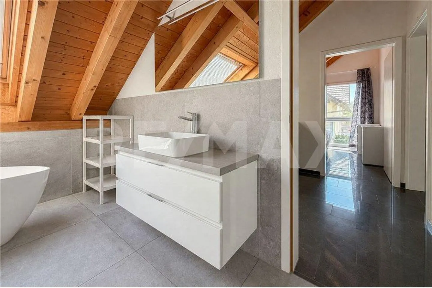 Una casa per arrivare - Casa unifamiliare di 5,5 stanze in una posizione collinare attraente - Foto 10 di 13