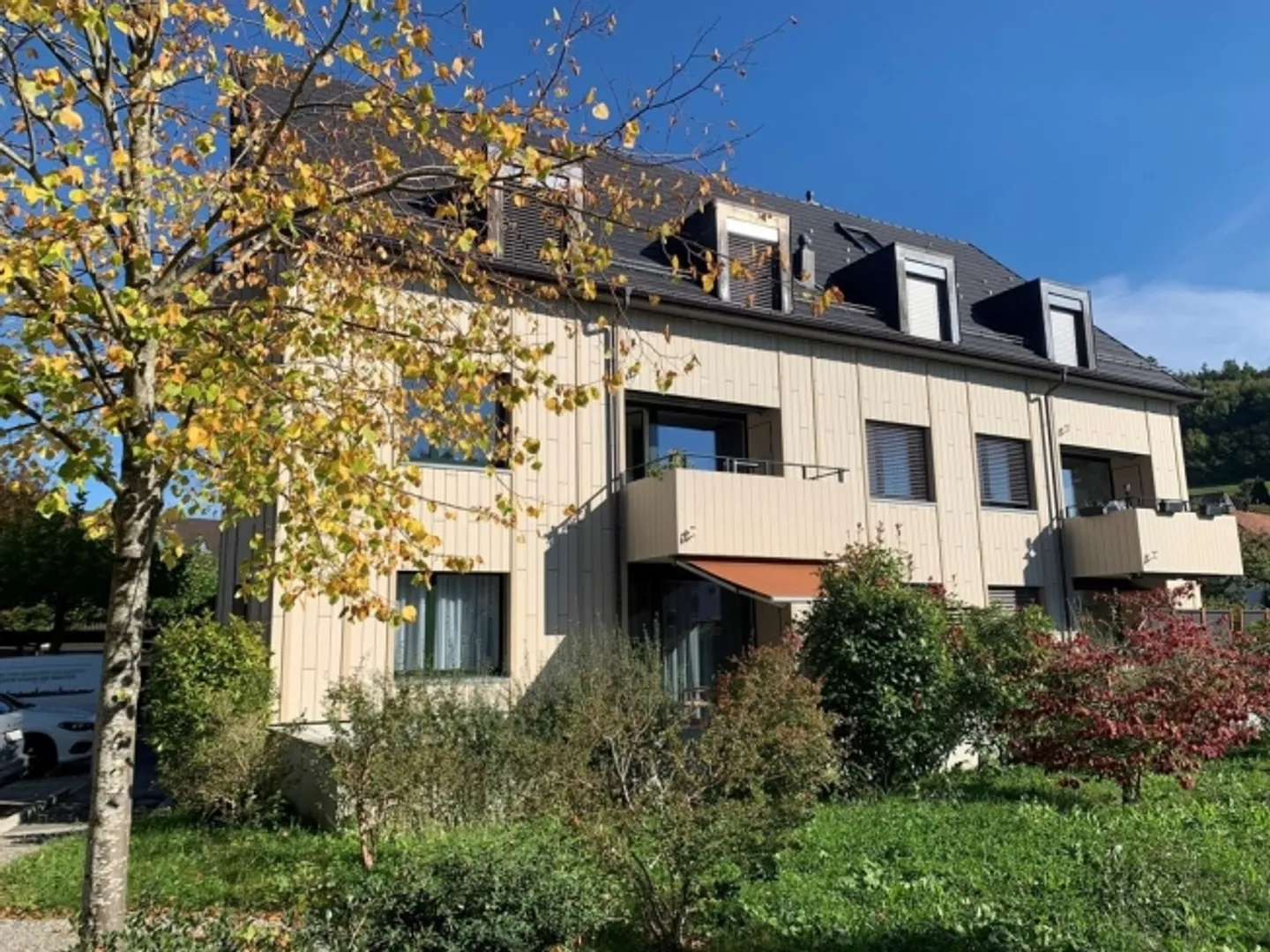 Duplex for rent - Photo 1 of 9