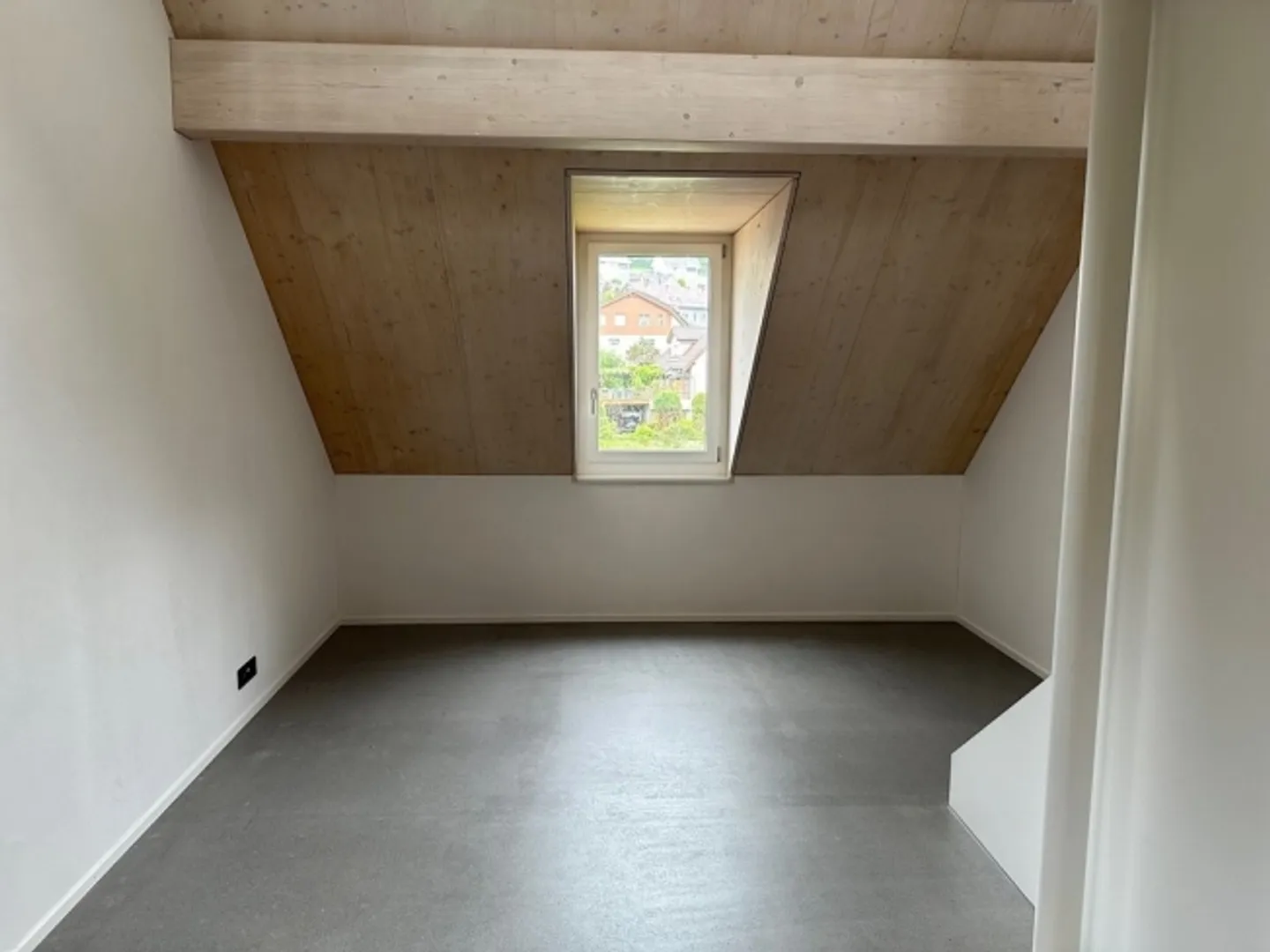 Duplex for rent - Photo 2 of 9