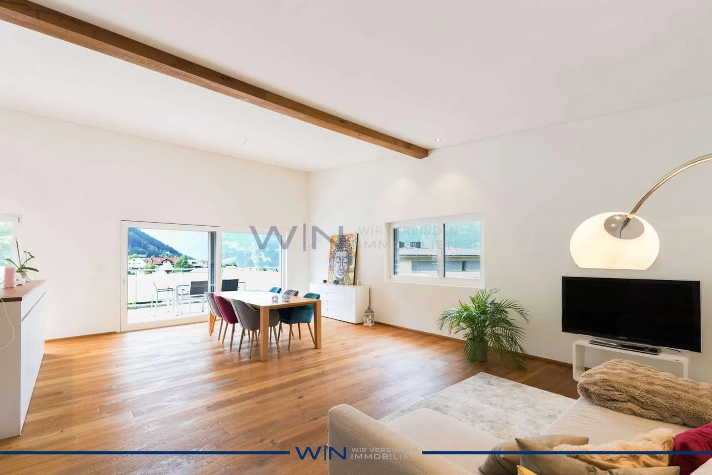 Appartement Attique de Luxe avec Vue sur Montagne - Photo 2 sur 4