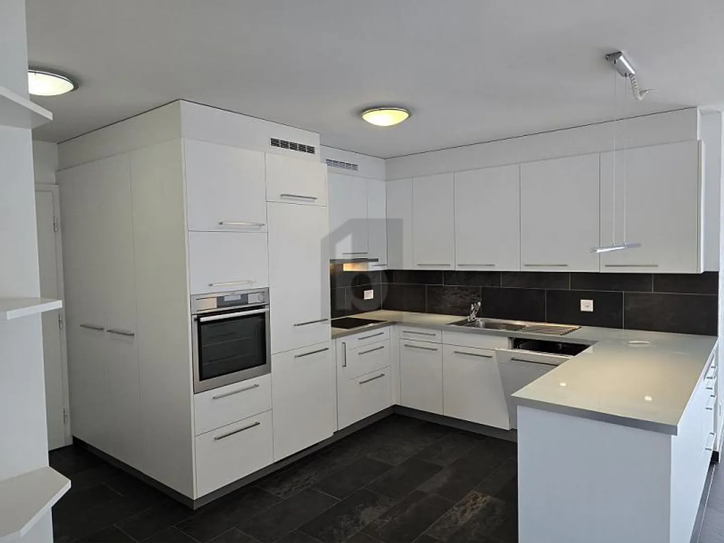 Appartement moderne à Champsec - Photo 3 sur 6